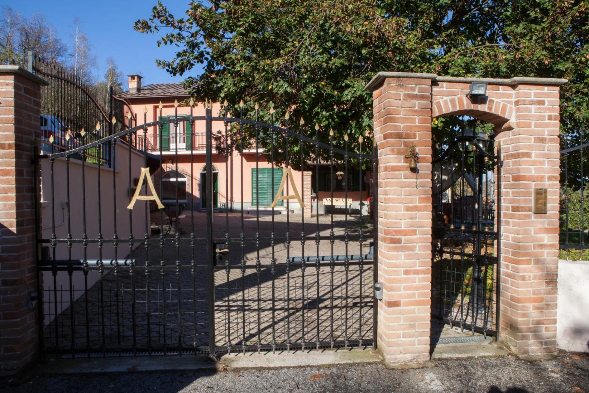 B&B Casa Dell'Orso Lurisia Exteriör bild